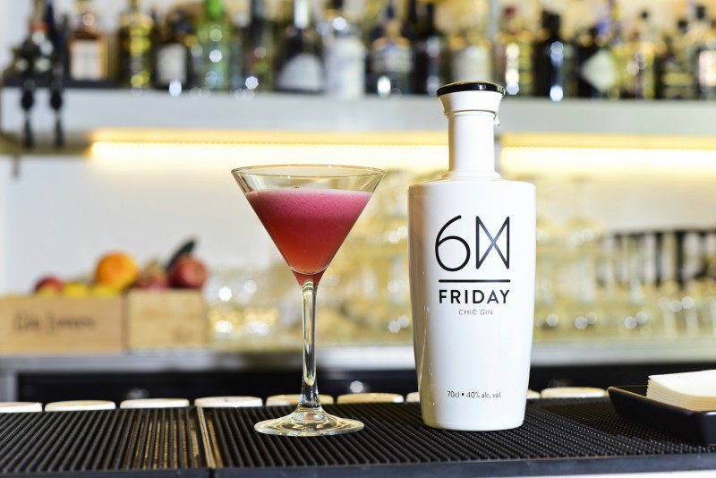 friday_chic_gin